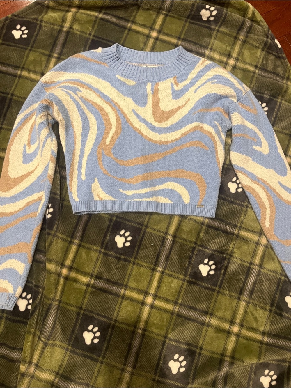 Hollister Swirl-Print Cropped Sweater in Light Blue, Cream & Tan